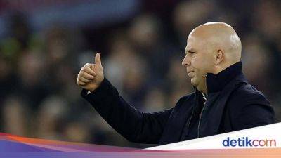 Puas dengan Skuad Liverpool, Slot Gak Belanja Januari?