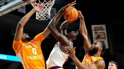 Tennessee still No. 1 in AP men's Top 25; UCLA climbs 7 spots - ESPN