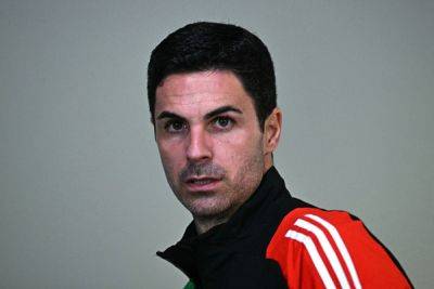 Arteta wants Arsenal to hammer away in title race