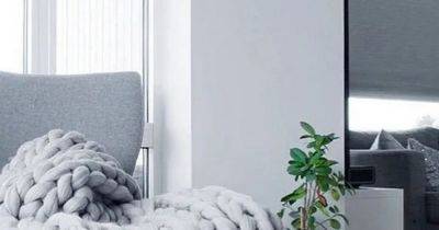 Debenhams reduces £100 chunky knit throw to £23 that's 'very soft and warm'