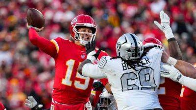 NFL QB questions: What's wrong with Mahomes, key contracts - ESPN