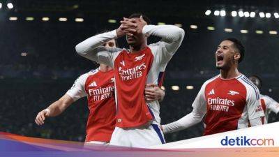 Tony Pulis - William Saliba - Dimitar Berbatov - Liga Inggris - Arsenal Dicap seperti Stoke City gegara Corner Kick - sport.detik.com