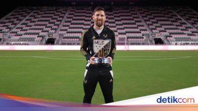 Lionel Messi - Luis Suarez - Christian Benteke - Inter Miami - Messi Raih Gelar Pemain Terbaik MLS 2024 - sport.detik.com
