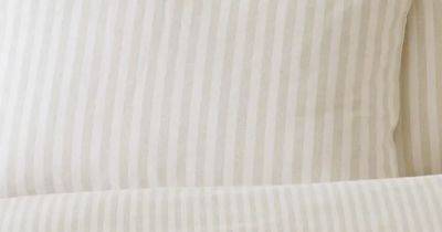 Debenhams' £20 'like a hug' duvet set that 'locks heat in' hailed a 'winter must-have' - manchestereveningnews.co.uk