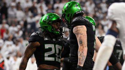 Oregon outlasts Penn State to remain unbeaten, win Big Ten - ESPN