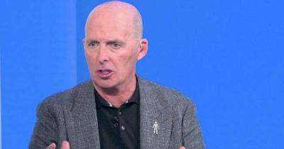 Mike Dean makes controversial U-turn on Man City decision after Rico Lewis red card