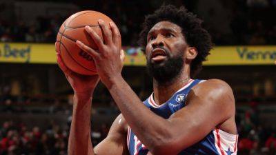 76ers' Joel Embiid returns, says knee issues 'depressing' - ESPN