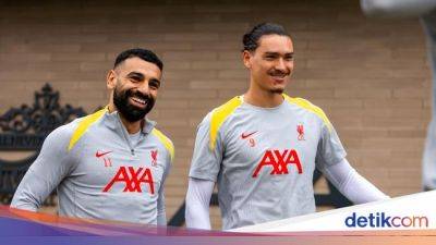 Mo Salah Bela Darwin Nunez, Sebut-sebut Firmino