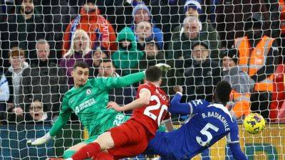 Liverpool outclass Chelsea to move five points clear
