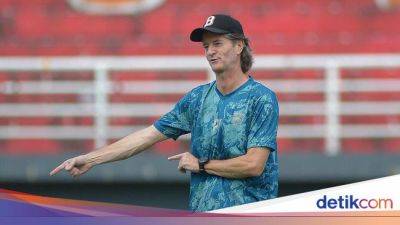 Stefano Lilipaly - Borneo FC Ikat Pieter Huistra sampai 2025 - sport.detik.com