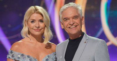 Phillip Schofield - Holly Willoughby - Lorraine Kelly - Lorraine Kelly breaks silence on Phillip Schofield's well-being and says 'everyone lost their minds' over This Morning exit - manchestereveningnews.co.uk