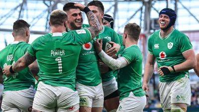 Ireland stay on course after six-try hammering of Italy