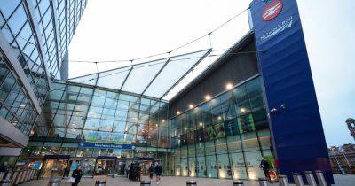 Manchester Piccadilly and Oxford Road stations hit by delays after train stops in wrong place