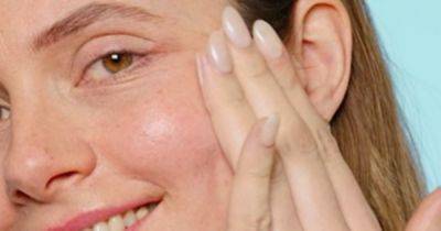 Beauty shoppers 'can't put down' £10 moisturiser that works like a 'dream' for dewy, 'glass-like' skin in a day - manchestereveningnews.co.uk