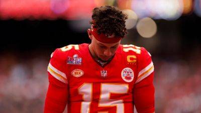 Patrick Mahomes, Chiefs players call for prayers after shooting erupts at Kansas City Super Bowl parade