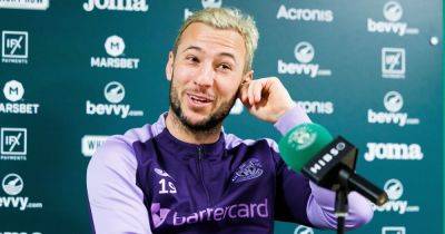 Neil Warnock - Adam Le Fondre reveals Hibs injury torture as veteran details Dubai 'turning point' in road to recovery - dailyrecord.co.uk