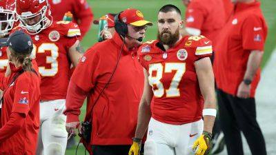 Relationship coach says Taylor Swift should be 'concerned' about Travis Kelce's sideline outburst
