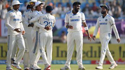 Rohit Sharma - Here's Why Indian Players Are Sporting Black Armbands On Day 3 Of 3rd Test vs England - sports.ndtv.com - India