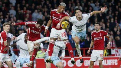 Forest extend West Ham's winless run as Phillips sees red