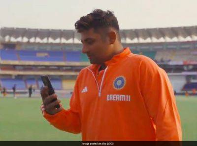 Joe Root - Watch: Sarfaraz Khan Gets "Special Phone Call" After Scoring Fifty On India Debut - sports.ndtv.com - South Africa - India