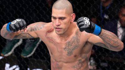 Dana White - Justin Gaethje - Max Holloway - Alex Pereira - Alex Pereira will meet Jamahal Hill in UFC 300 headliner - ESPN - espn.com - Brazil - Israel - county Hill