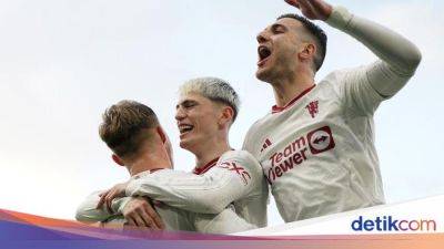 Klasemen Liga Inggris: Liverpool Teratas, MU Dekati Empat Besar