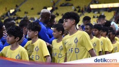 Al Nassr U-13 Juara, Cristiano Ronaldo Jr Malu-malu Tos Sama Ayahnya