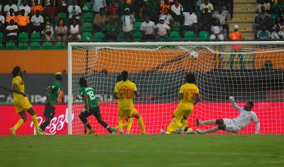 Afcon - Ademola Lookman’s heroics send Nigeria soaring into AFCON 2023 semi-finals - guardian.ng - South Africa - Cape Verde - Ivory Coast - Nigeria - Angola