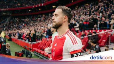 Ajax Amsterdam - Jordan Henderson - Eks Ajax Kecam Jordan Henderson: Kerjanya Cuma Oper Belakang! - sport.detik.com - Saudi Arabia - Jordan