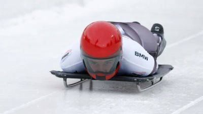 Canada's Hallie Clarke races to lead at midway point of skeleton worlds