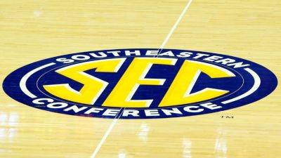 LSU fined for court storming vs. Kentucky, per SEC policy - ESPN