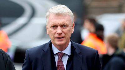 West Ham boss Moyes says he's been offered new contract