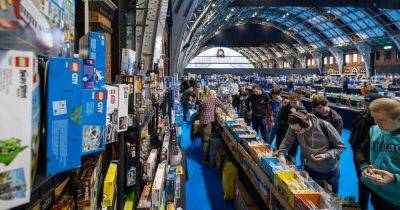 Thousands descend on Manchester for huge event devoted to LEGO