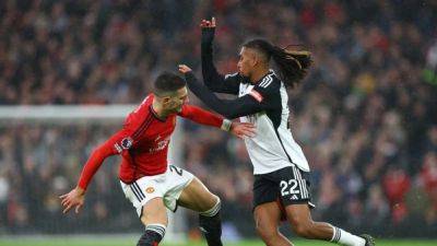 Iwobi late show earns Fulham rare win at Old Trafford