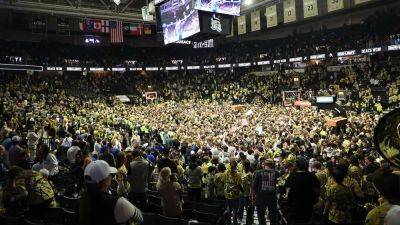 Caitlin Clark - ESPN pundit blames Wake Forest administration for Duke star's injury after court storming: 'Shame on you' - foxnews.com - Usa - state North Carolina - county Winston - county Clark