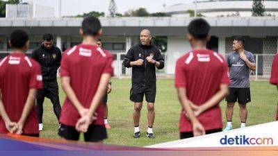 Tugas Pertama Nova Arianto Saat Seleksi Timnas U-16 - sport.detik.com - Indonesia