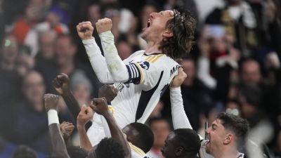 Modric stunner helps Real Madrid extend lead at the top of La Liga