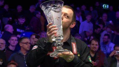 Mark Allen down Zhang Anda to land Players Championship