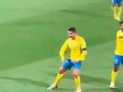 Watch: Cristiano Ronaldo's Alleged Obscene Gesture After 'Lionel Messi' Chants From Fans