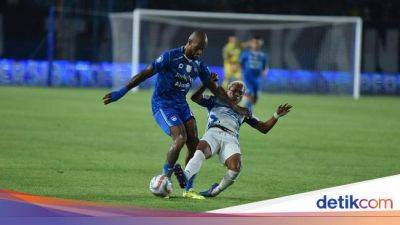 David Da-Silva - Persib Bandung - Hasil Liga 1: Libas PSIS 3-0, Persib Naik ke Posisi 2 - sport.detik.com