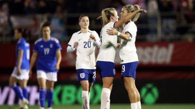 Lauren Hemp scores brace as England make statement against Italy