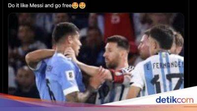 Lionel Messi - Bruno Fernandes - Nottingham Forest - Meme Pencekik Bruno Fernandes Tak Dikartu, Messi pun Kena 'Senggol' - sport.detik.com