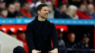 Leverkusen firmly on title course amid speculation over Alonso's future