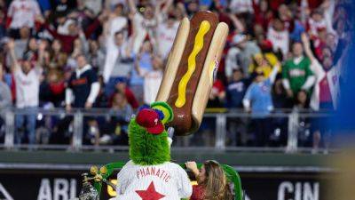 Phillies scrap Dollar Dog Night, cite unruly fans as 'tipping point' - ESPN