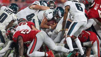 Eagles' 'tush push' play sticking around, NFL exec Troy Vincent says
