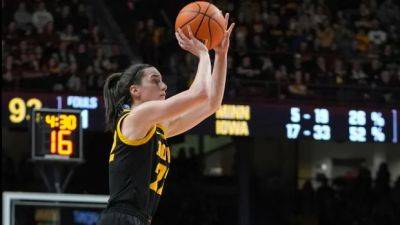 Projected No. 1 pick Caitlin Clark of Iowa declares for WNBA draft, chasing more history