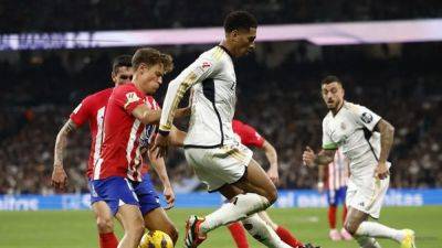 Last-gasp Llorente goal earns Atletico 1-1 draw against Real Madrid