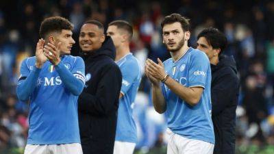 Kvaratskhelia's late strike gives Napoli win over Verona