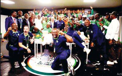 Ola Aina - Jose Peseiro - FG promises reception, rewards for Super Eagles - guardian.ng - South Africa - Ivory Coast - Nigeria - Angola