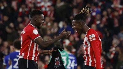 Williams brothers lead Bilbao into Cup final